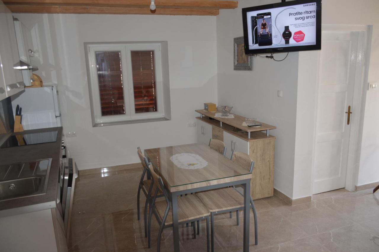 Studio Apartman Kata Prvic Sepurine Exteriér fotografie