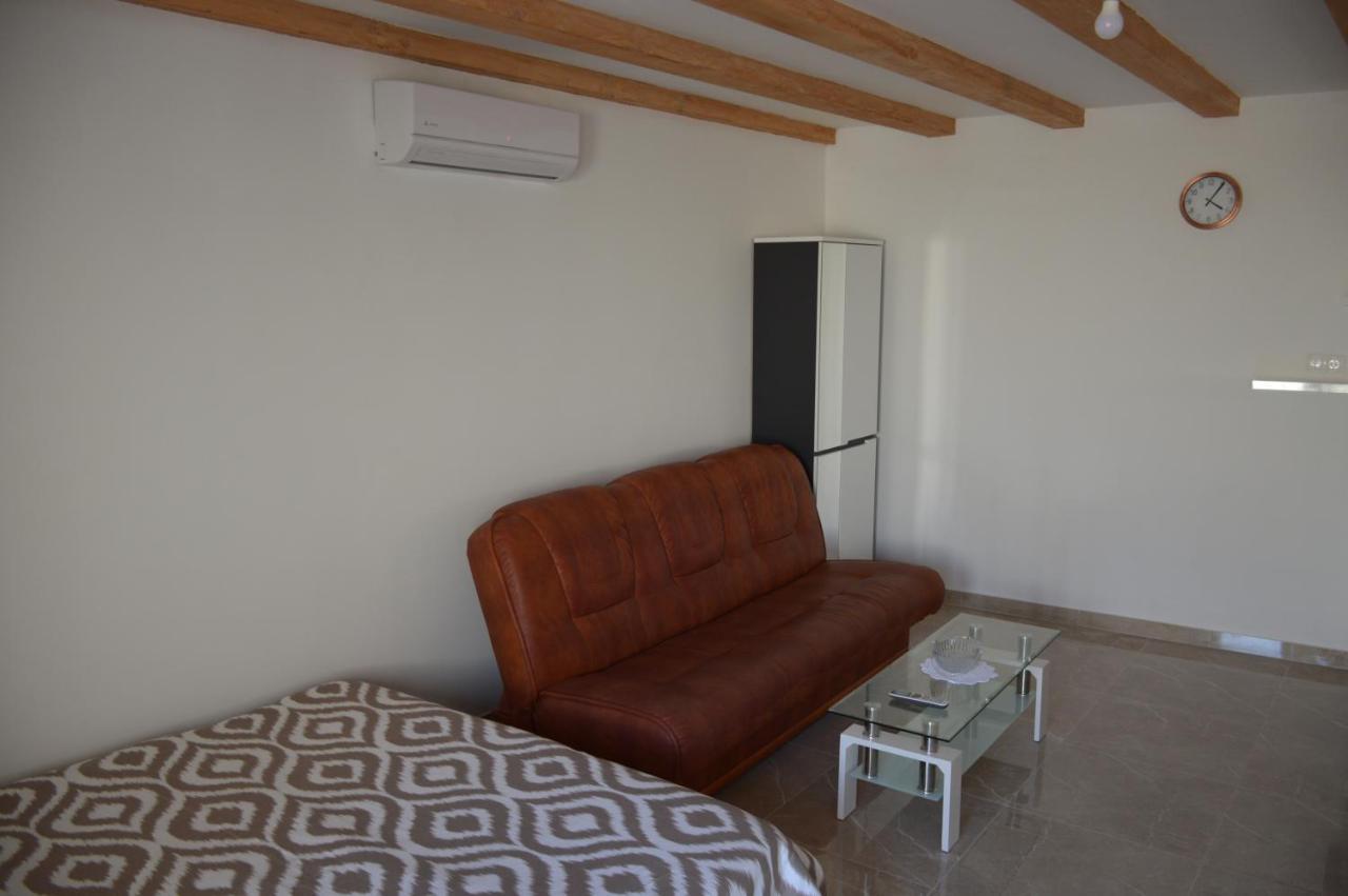 Studio Apartman Kata Prvic Sepurine Exteriér fotografie