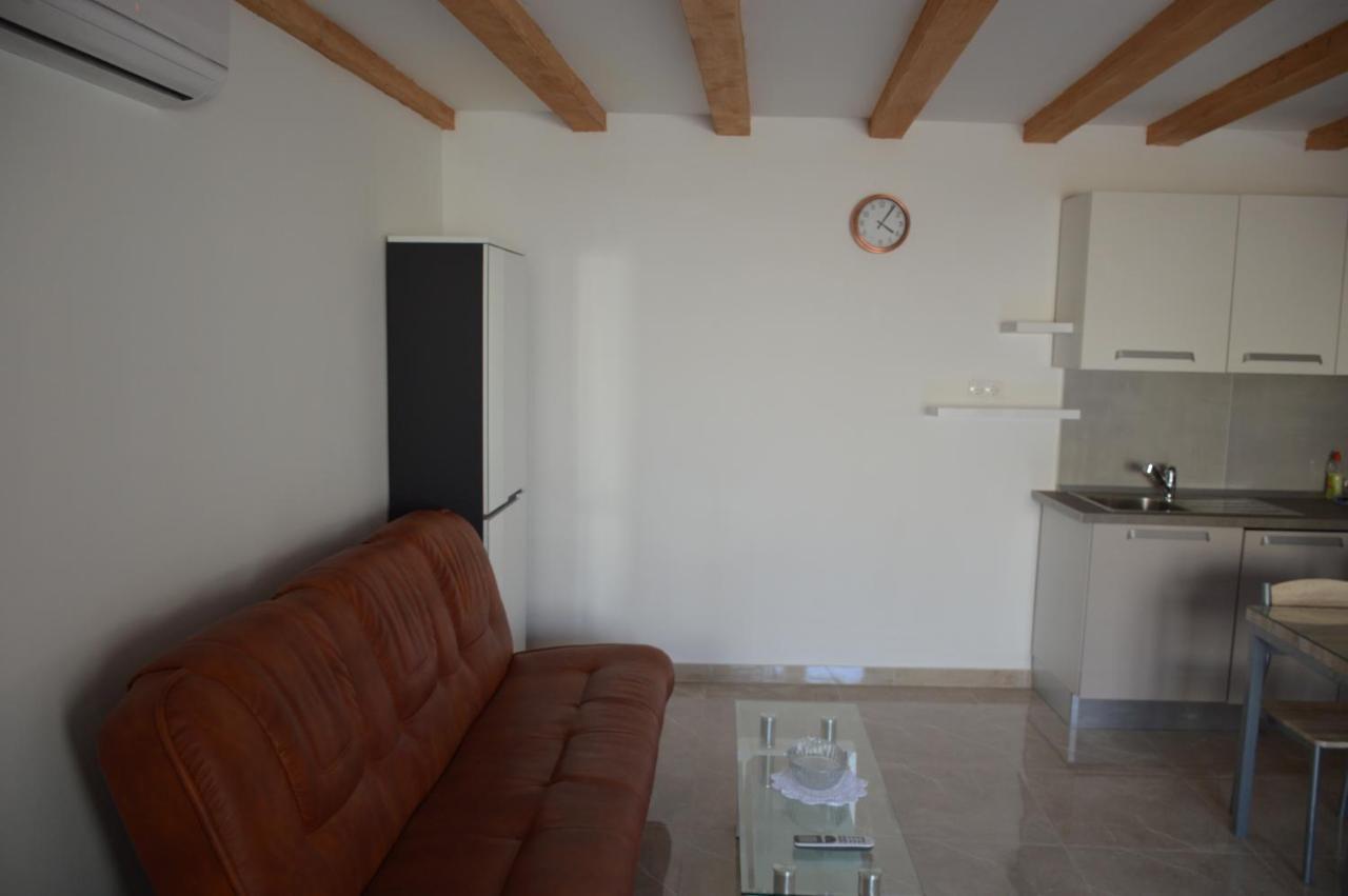 Studio Apartman Kata Prvic Sepurine Exteriér fotografie