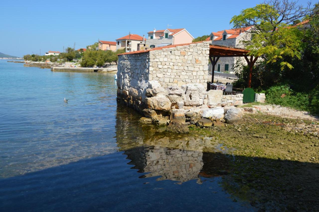 Studio Apartman Kata Prvic Sepurine Exteriér fotografie