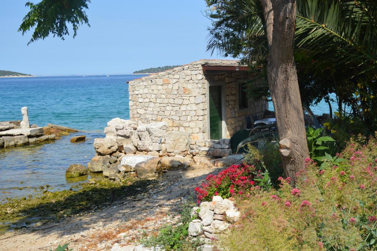 Studio Apartman Kata Prvic Sepurine Exteriér fotografie